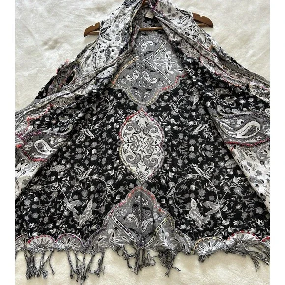 Soft Surroundings Kimono Paisley Wrap Open Black White Mandala Boho Chic - Picture 7 of 10